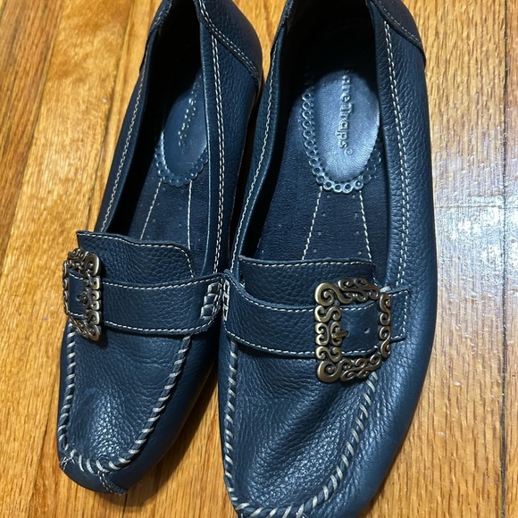 Bare Traps~Ladies Leather Slip-On Loafers~Size 7.5 Blue Pre-Owned - Picture 5 of 13